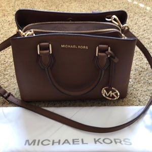 Micheal Kors purse